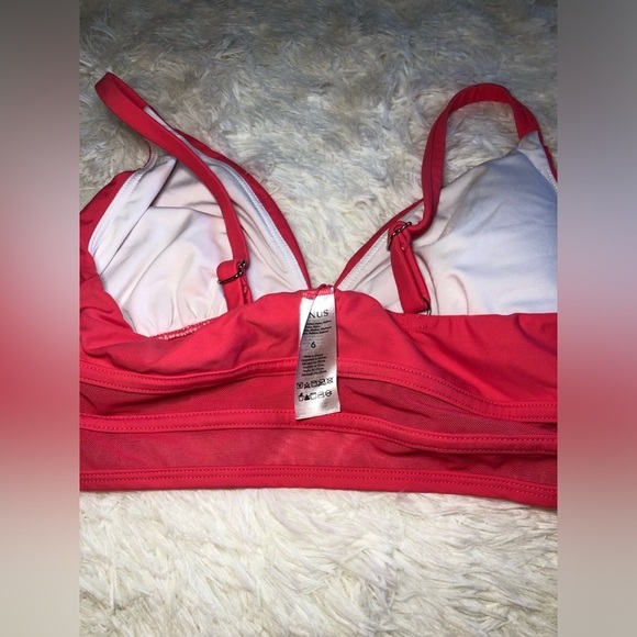 VENUS Red Deep Pink Triangle Bikini Top size 6 NWOT - Picture 9 of 10